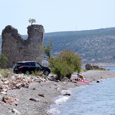 Apartments By The Sea Starigrad, Paklenica - 16421 Экстерьер фото