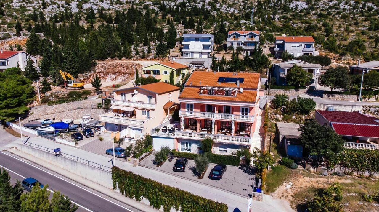 Apartments By The Sea Starigrad, Paklenica - 16421 Экстерьер фото