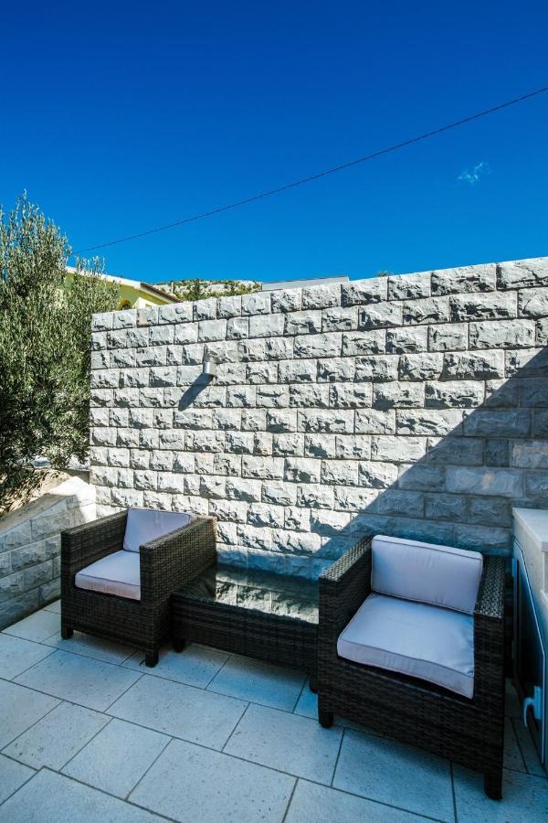 Apartments By The Sea Starigrad, Paklenica - 16421 Экстерьер фото